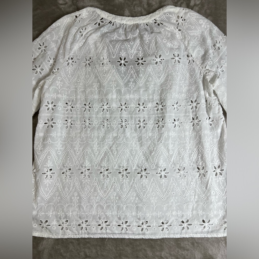 J. Jill Women’s Top Size Medium Eyelet Peasant‎ Blouse - Picture 4 of 9
